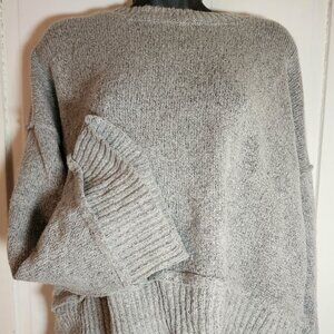 Woman's Crop Top  Knit Pull over Sweater Flared Cuffs Heather Grey Large